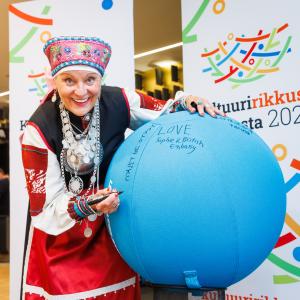 Opening events of the Cultural Diversity Year culminated with the handover of the theme year title at the Tallinn College of Music and Ballet (Raul Mee, Kristi Sits)